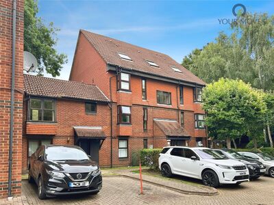 Clowser Close, 1 bedroom  Flat for sale, £170,000