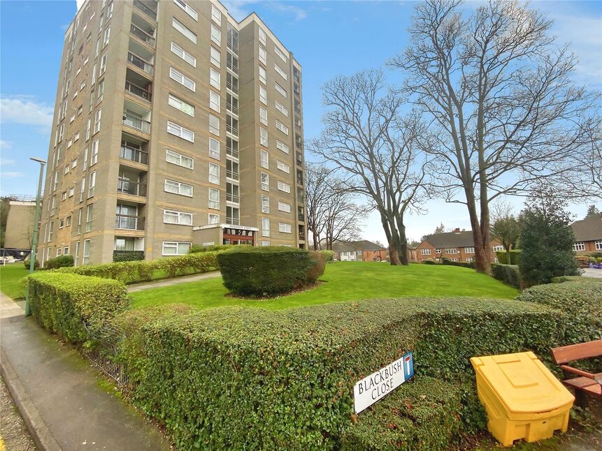 Main image of 2 bedroom Flat for sale, Blackbush Close, Sutton, SM2