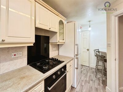 2 bedroom Flat for sale