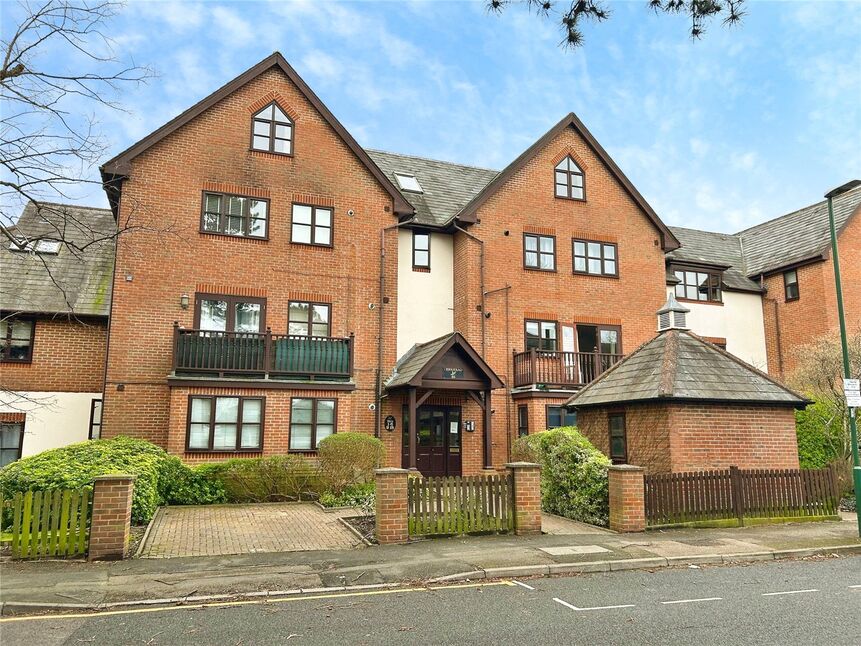 Main image of 2 bedroom Flat for sale, Thicket Road, Sutton, Surrey, SM1