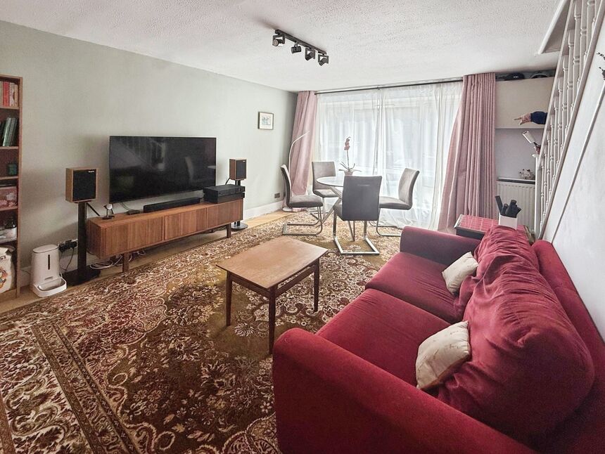 Main image of 2 bedroom Flat for sale, Albion Road, Sutton, SM2