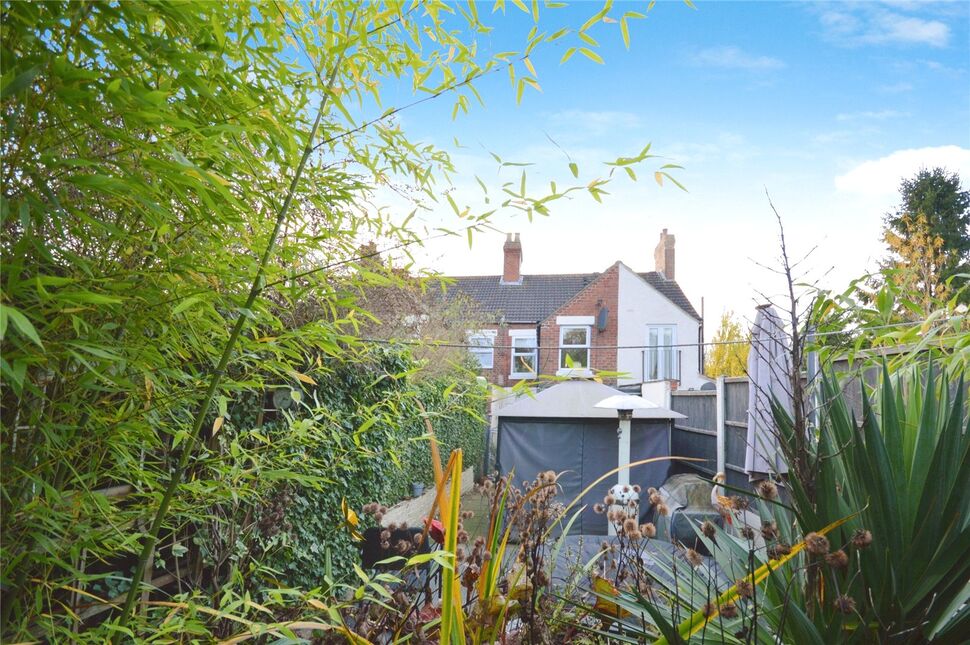 3 bedroom Mid Terrace House for sale, Donisthorpe Lane, Moira, DE12 £