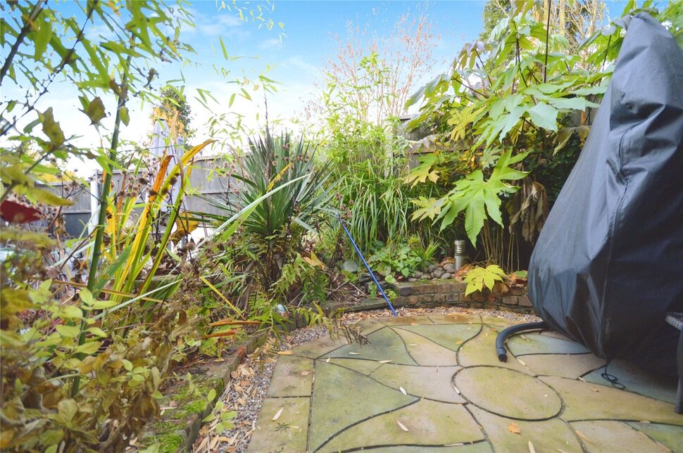 3 bedroom Mid Terrace House for sale, Donisthorpe Lane, Moira, DE12 £