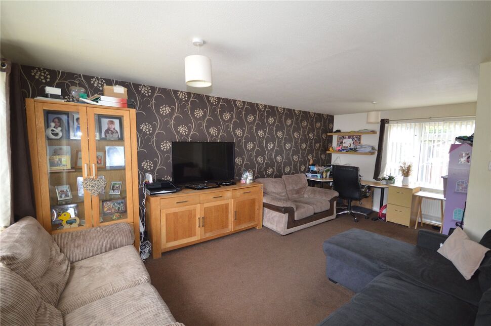 3 bedroom End Terrace House for sale, Raven Close, Measham, DE12 £165,000