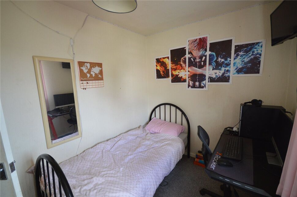 3 bedroom End Terrace House for sale, Raven Close, Measham, DE12 £165,000