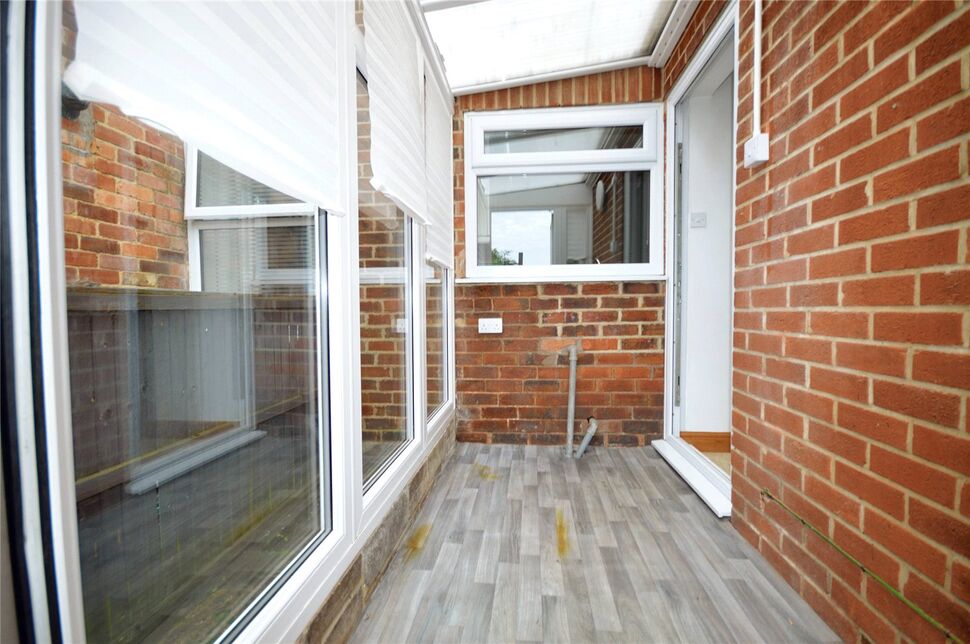 2 bedroom End Terrace House for sale, Burton Road, Overseal, DE12 £