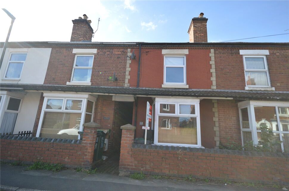 2 bedroom Mid Terrace House for sale