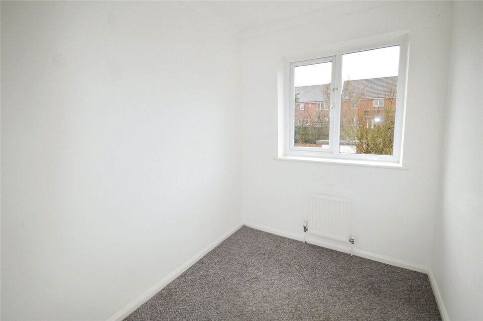 3 bedroom Semi Detached House for sale, Campion Road, Woodville, DE11