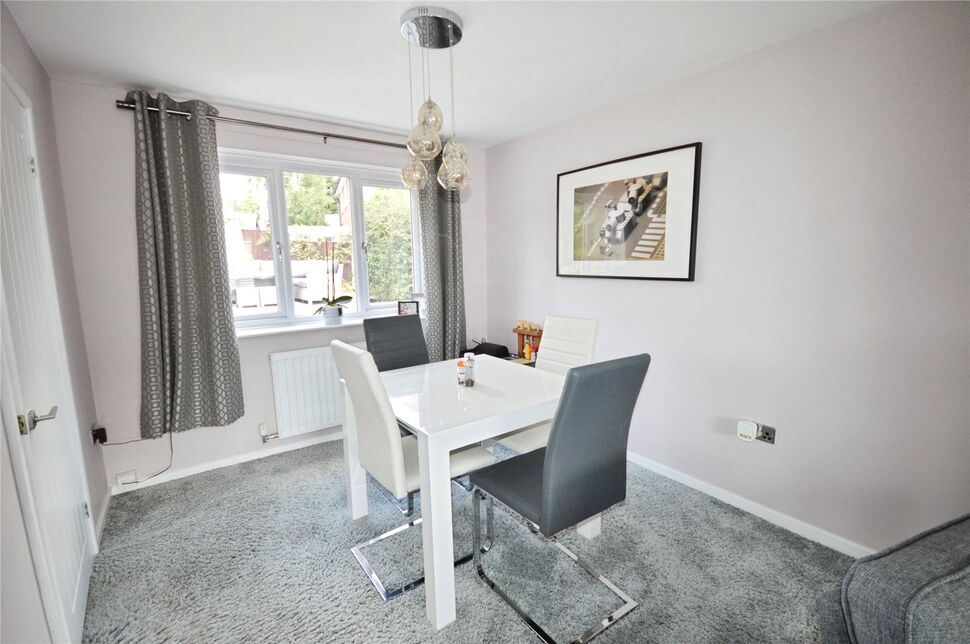 Lounge / Dining Room