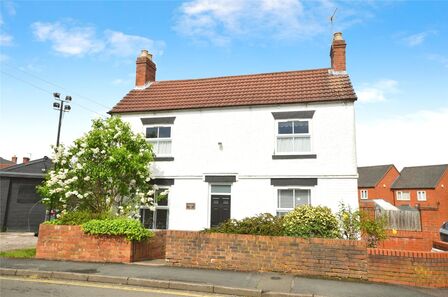 Oversetts Road, 3 bedroom Detached House for sale, £200,000