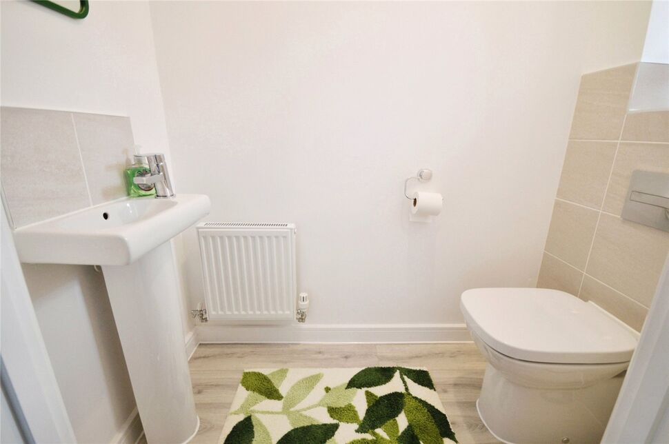 Cloakroom / Wc