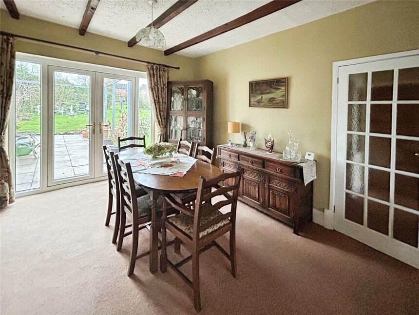 Lounge / Dining Room