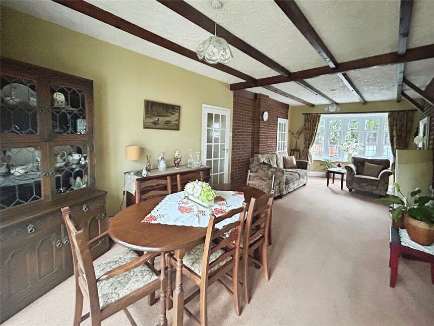 Lounge / Dining Room