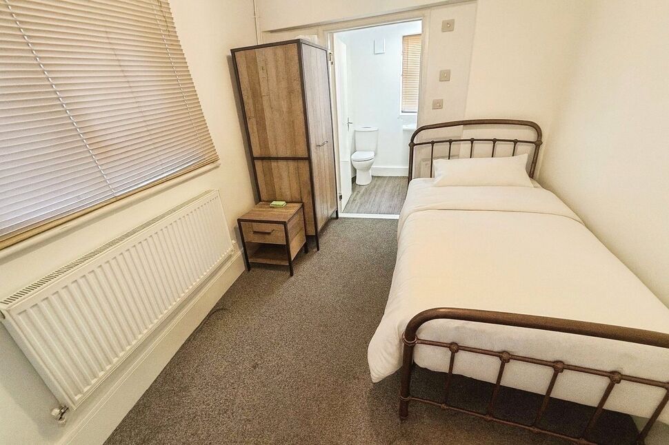 Main image of 1 bedroom  House to rent, Windmill Street, Church Gresley, Derbyshire, DE11