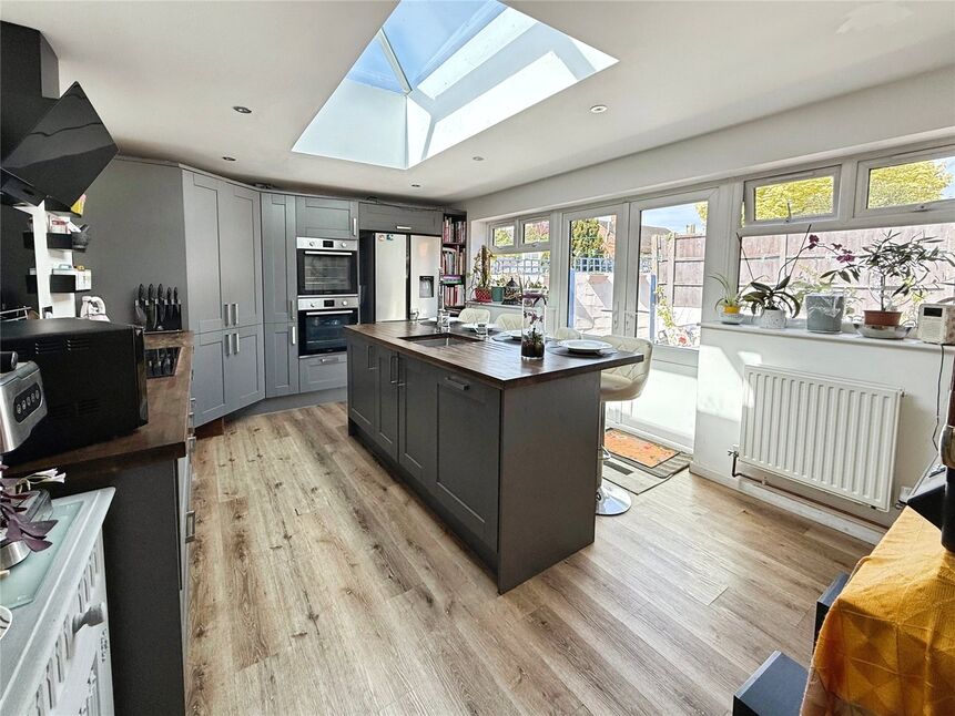 Kitchen / Breakfast Room