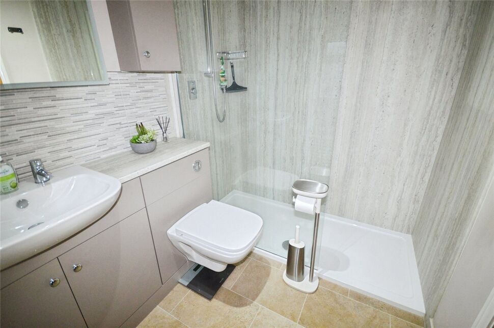 En-Suite Bathroom