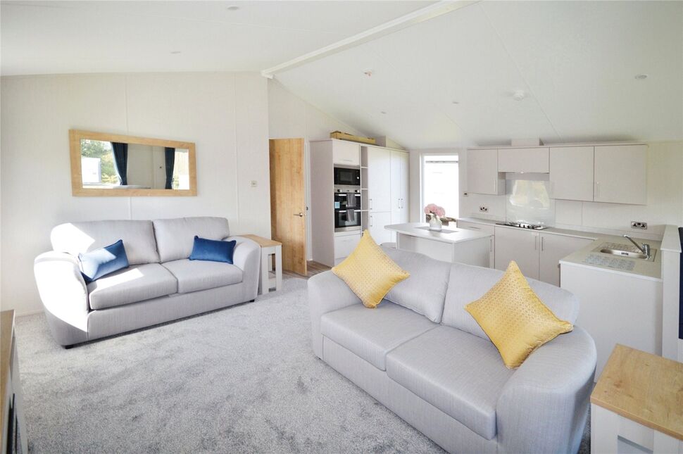 Kitchen / Living Room