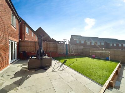 Holden Drive, 4 bedroom Detached House for sale, &pound;350,000