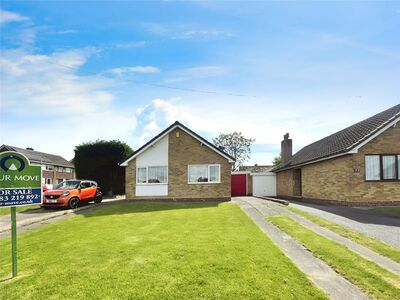 Queens Drive, 2 bedroom Link Detached Bungalow for sale, £220,000