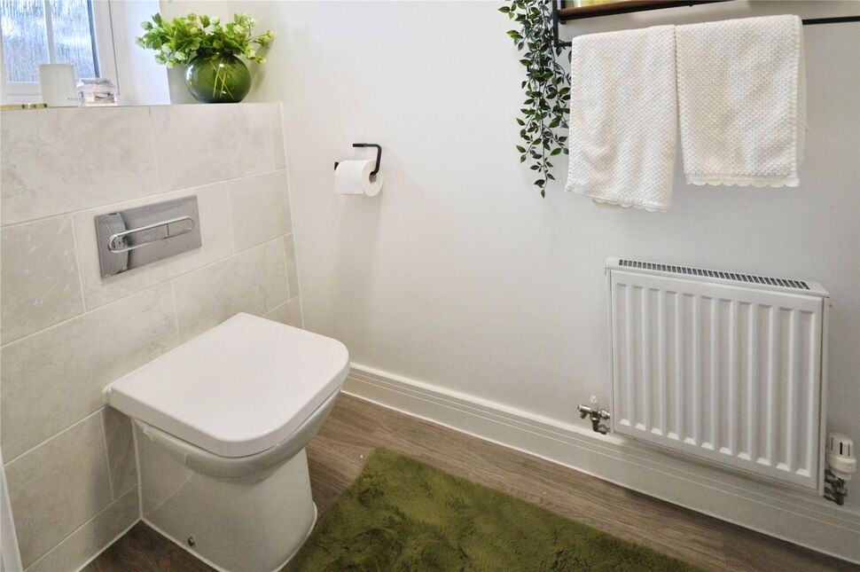 Cloakroom / Wc
