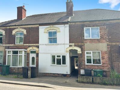 Castle Road, 3 bedroom Mid Terrace House to rent, £875 pcm