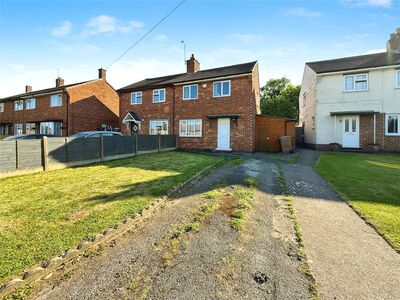 Warwick Close, 2 bedroom Semi Detached House for sale, £150,000