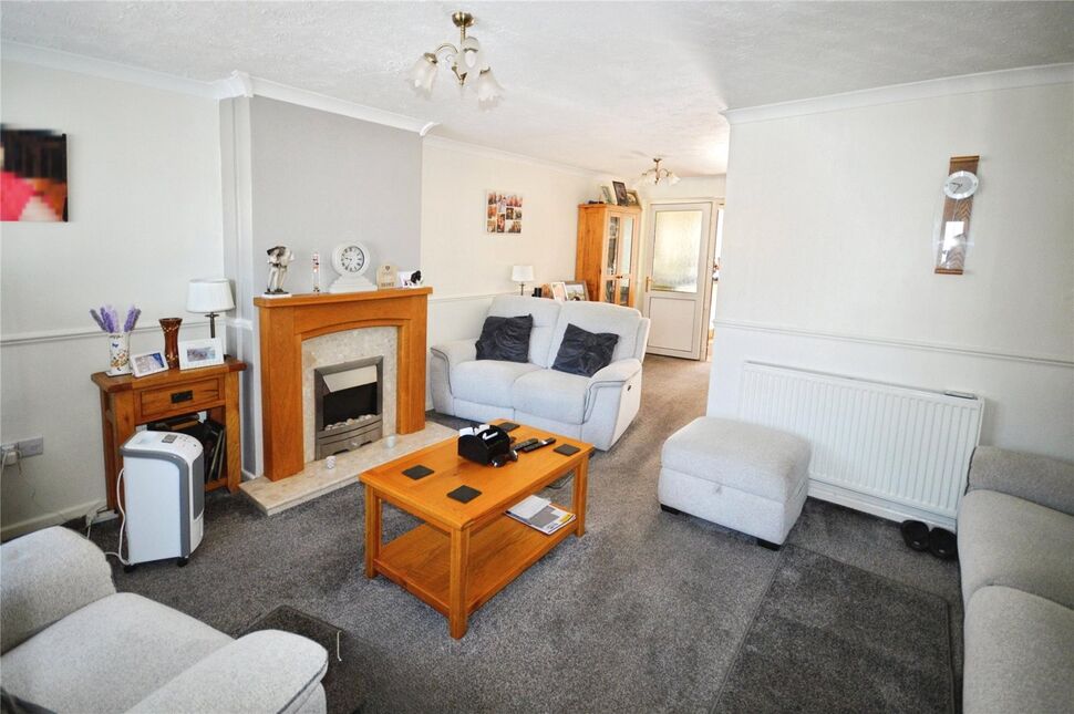 Lounge / Dining Room