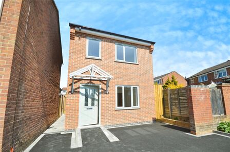 Springwood Farm Road, 3 bedroom Detached House to rent, £1,250 pcm