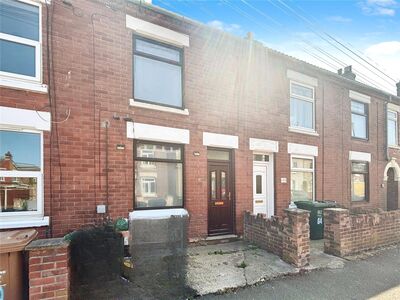 Regent Street, 2 bedroom Mid Terrace House to rent, £750 pcm