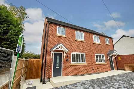 Station Street, 2 bedroom Semi Detached House to rent, £875 pcm