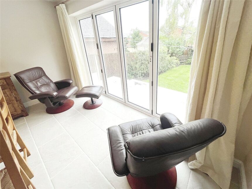 Lounge / Dining Room