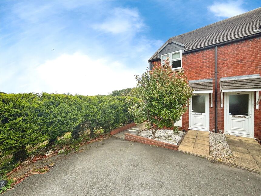Main image of 3 bedroom End Terrace House to rent, Burton Road, Castle Gresley, Derbyshire, DE11