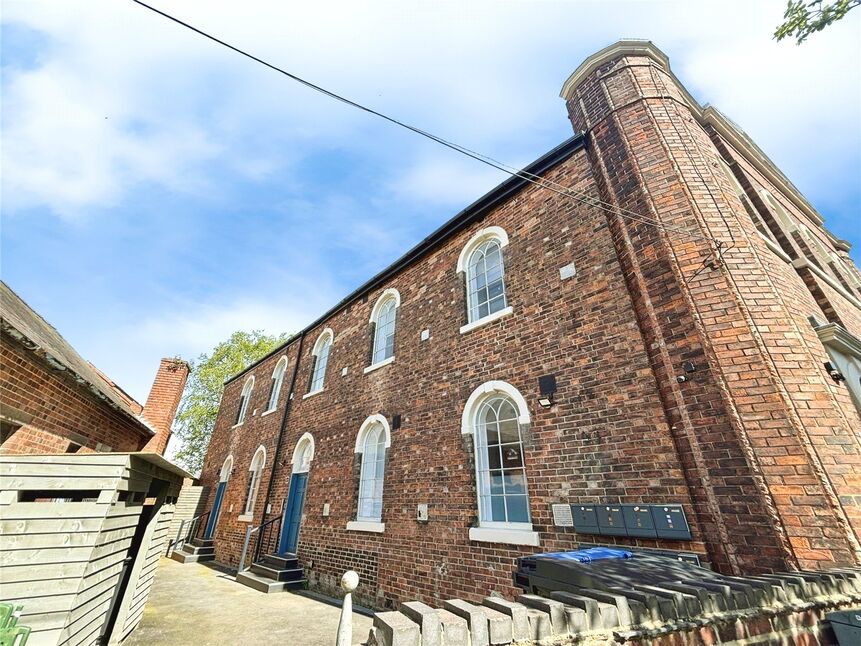 Main image of 2 bedroom Flat to rent, West Street, Swadlincote, Derbyshire, DE11