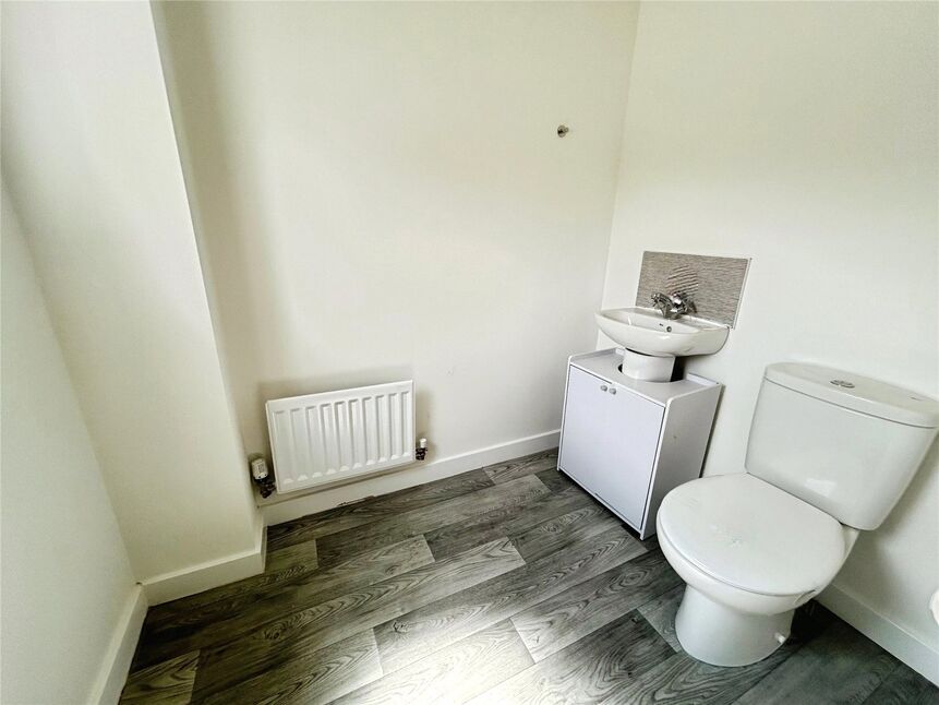 Cloakroom / Wc