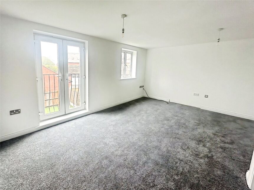 Lounge / Bedroom 4