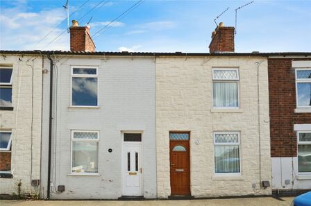 Oversetts Road, 2 bedroom Mid Terrace House for sale, £125,000