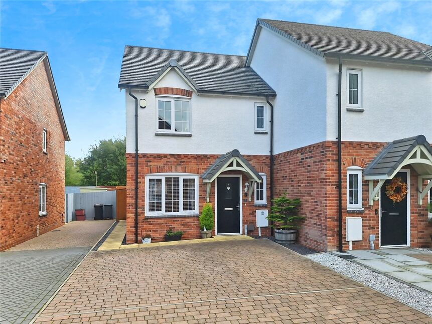 Main image of 3 bedroom Semi Detached House for sale, Hillfield Close, Albert Village, Leicestershire, DE11