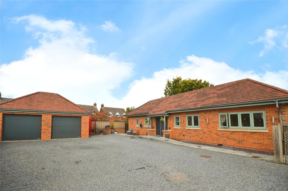 4 bedroom Detached Bungalow for sale