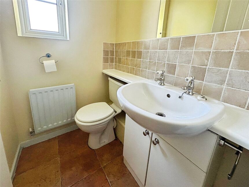Cloakroom / Wc