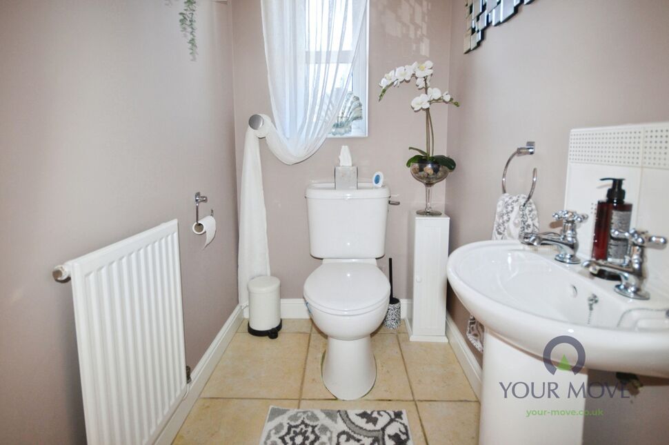 Cloakroom / Wc
