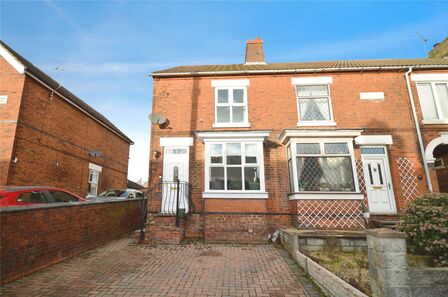 Court Street, 2 bedroom End Terrace House for sale, &pound;178,000