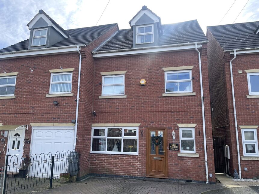 4 bedroom Semi Detached House for sale