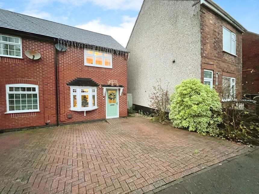 Main image of 2 bedroom Semi Detached House for sale, Regent Street, Church Gresley, Derbyshire, DE11