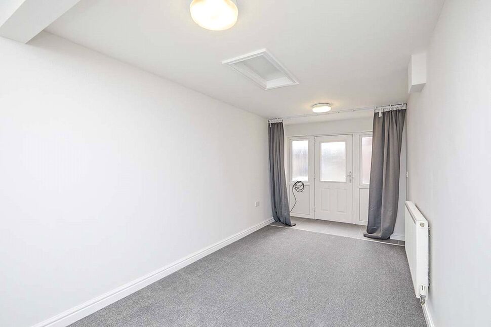 Sitting Room / Bedroom