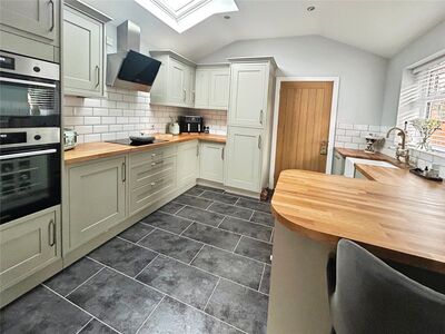 Edgecote Drive, 2 bedroom Detached Bungalow for sale, &pound;300,000