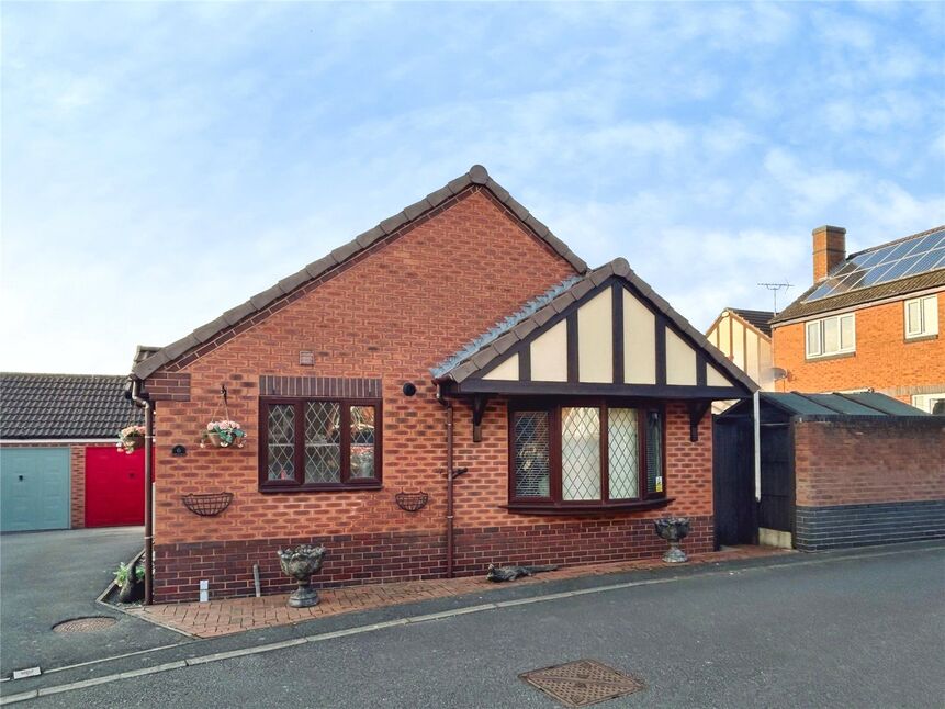 Main image of 2 bedroom Detached Bungalow for sale, Hillside Gardens, Church Gresley, Derbyshire, DE11