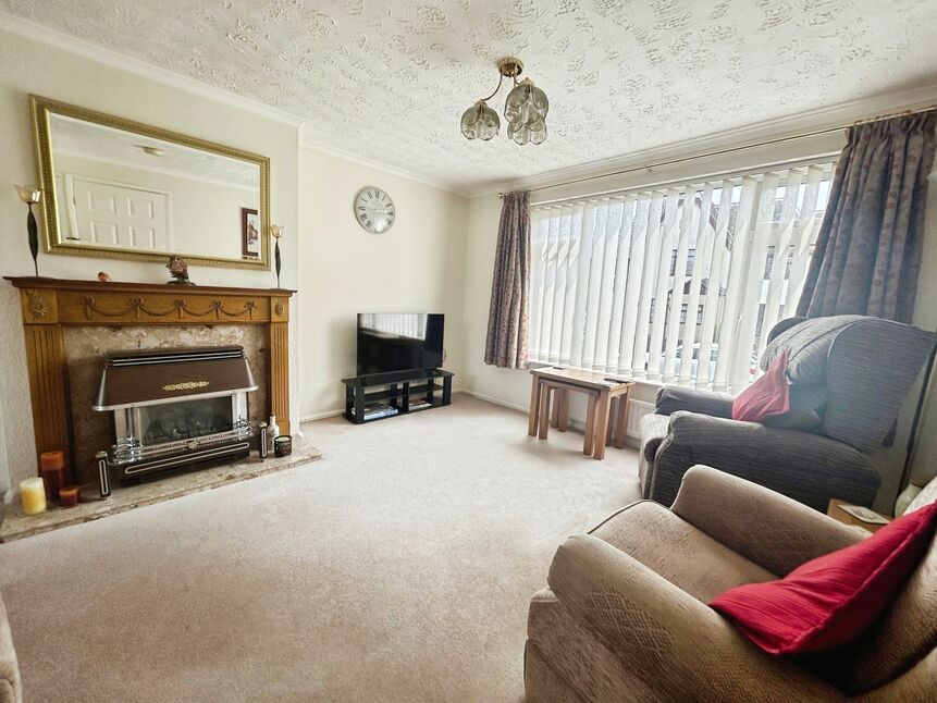 Lounge / Dining Room