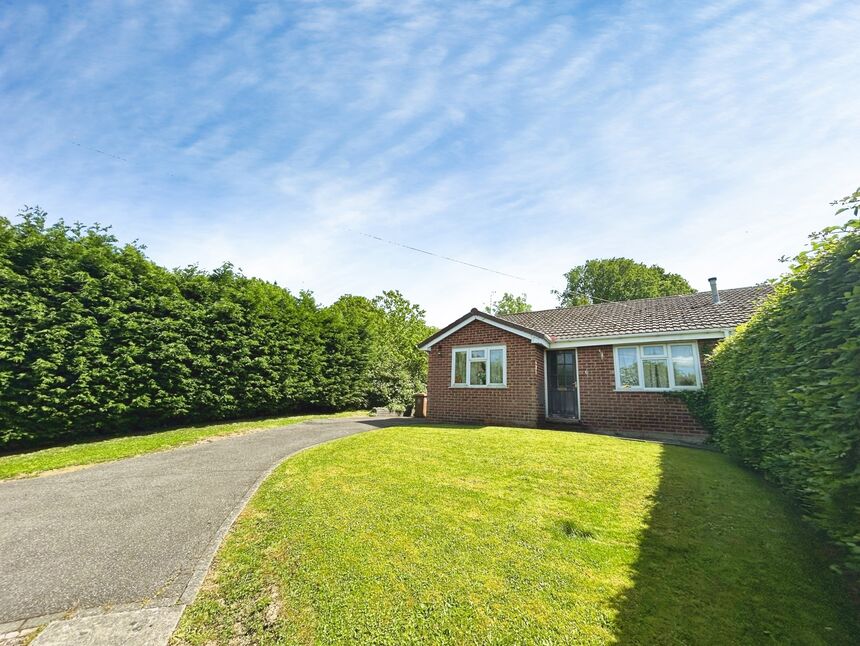 Main image of 2 bedroom Semi Detached Bungalow for sale, Clifton Close, Swadlincote, Derbyshire, DE11