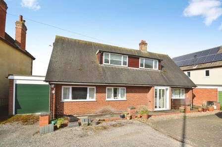 Burton Road, 3 bedroom Detached House for sale, &pound;400,000