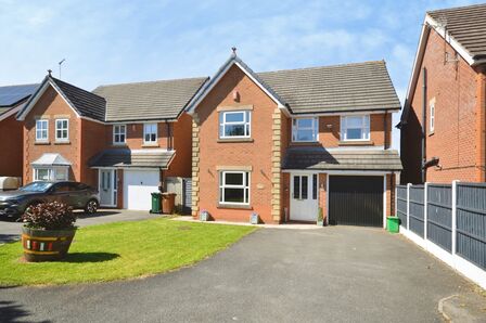 Sharpswood Manor, 4 bedroom Detached House for sale, &pound;360,000